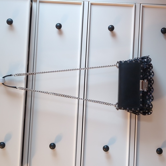 Michael Kors Black Shoulder Bag with Silver Chain - Picture 4 of 11